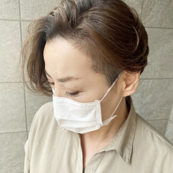 大人かっこいいツーブロックショートボブ