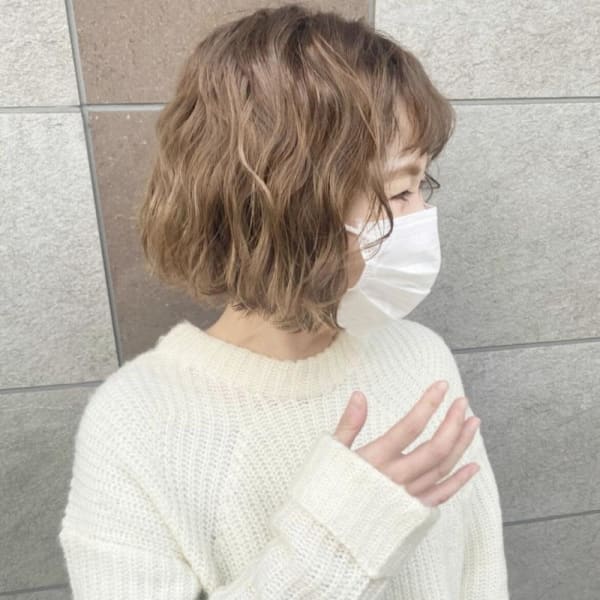 小顔カットハイトーンパーマ福岡20代30代40代