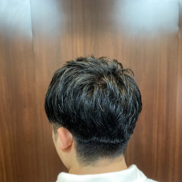 ビジネススタイルにはこれ!ツーブロックスタイル