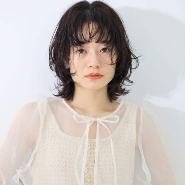 【tetote江坂】黒髪暗髪くびれレイヤーミディアムウルフ