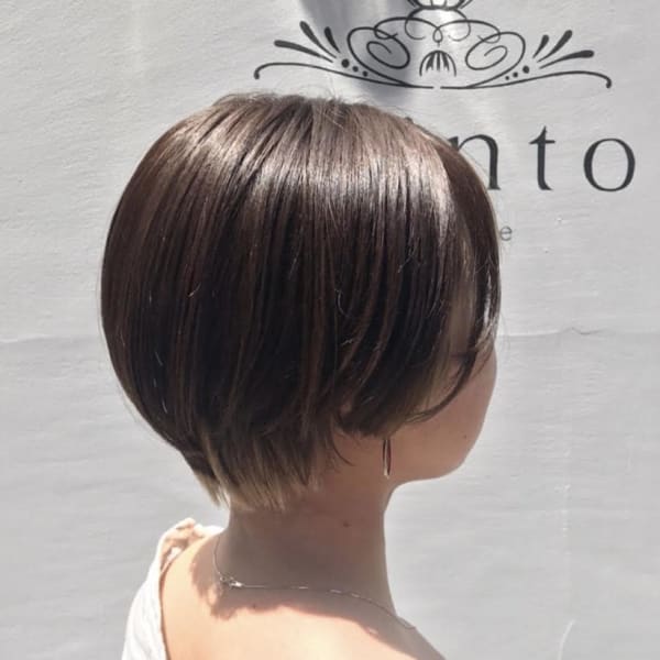 丸みのあるショートスタイル