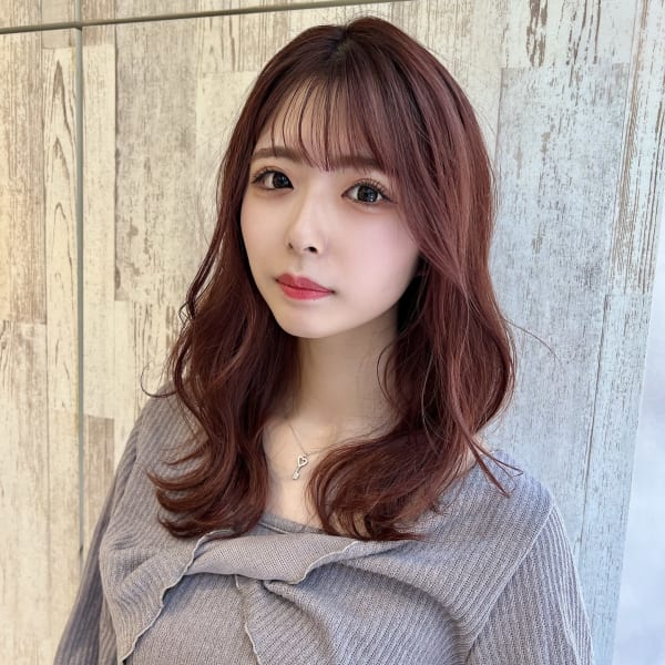 20代面長さんにオススメな大人可愛いくびれセミロング