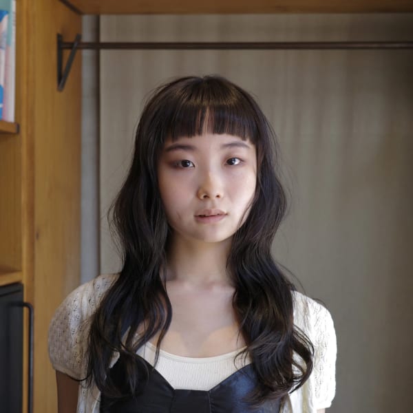 【 木田琴美 】オン眉×大きめカールヘア|NERO HAIRSALON