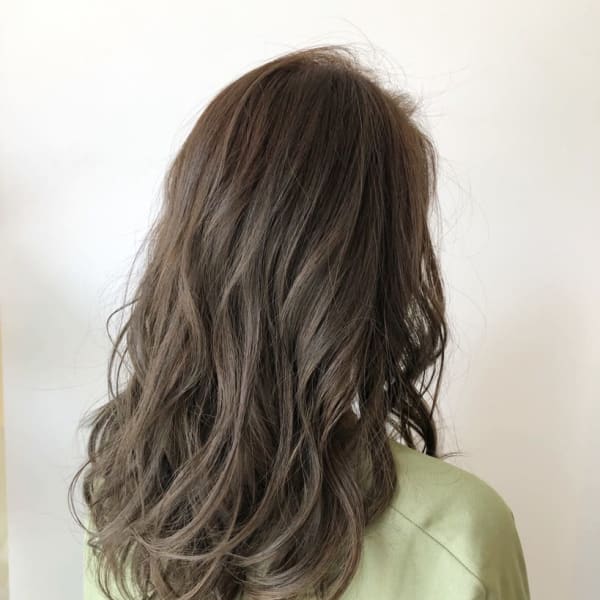 エレガンスカーキグレージュ