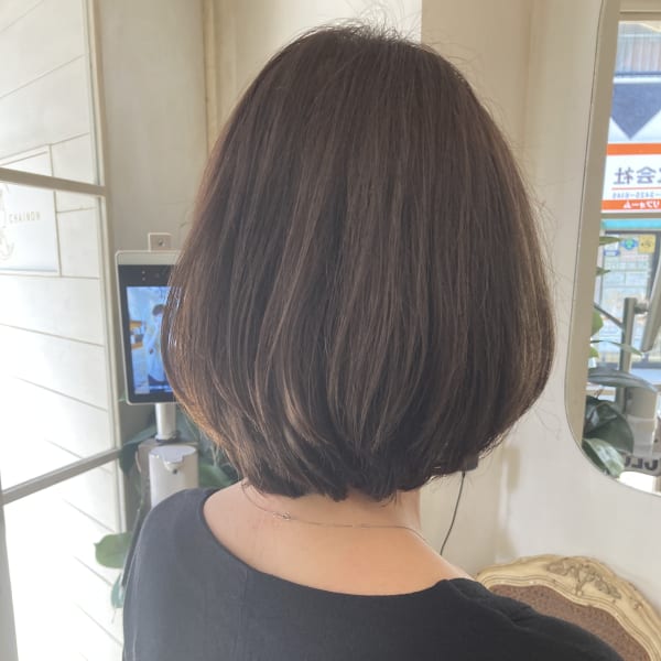 アゴ下グラデーションボブアッシュカラーでナチュラルな艶髪