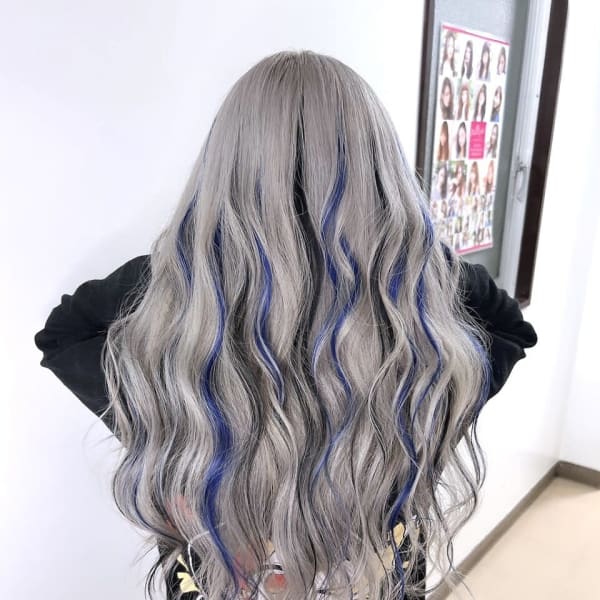 Bulansis Hair【ブランシス ヘアー】のスタッフ紹介。exte color stylist