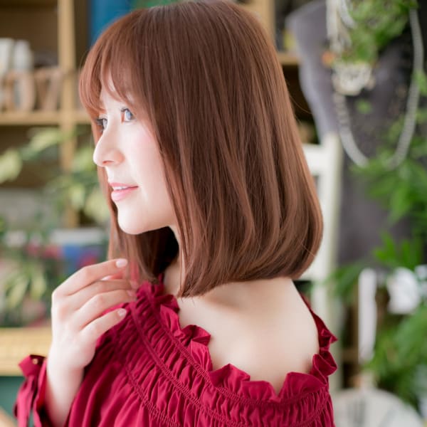 大人かわいいツヤ髪ピンクベージュ前下がり ニュアンスカラー