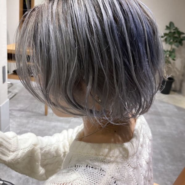 ショートのシルバー好きにはオススメスタイル
