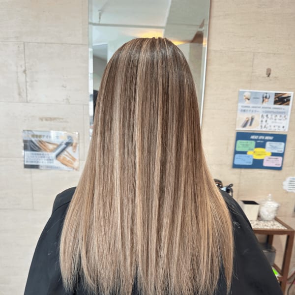 バレイヤージュミルクティーミディアムストレート2295