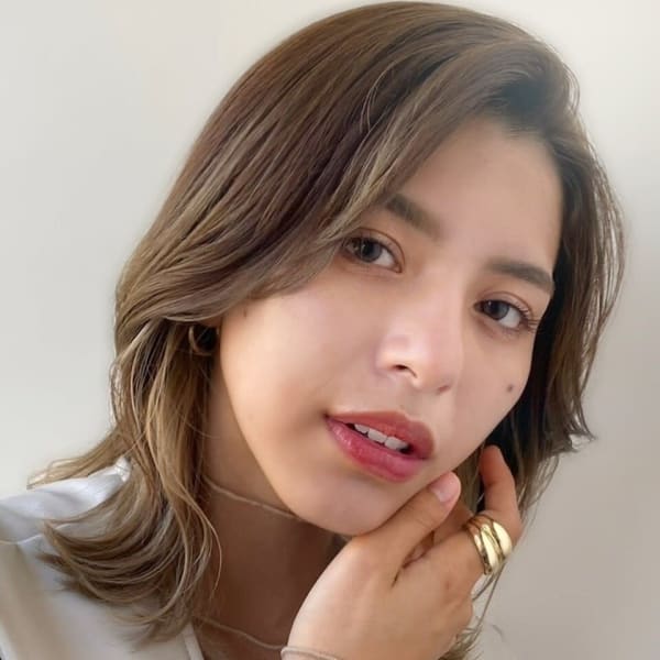 大人気インナーカラーでオシャレヘア!|LaBless梅田茶屋町《髪質改善/ヘッドスパ/メンズ歓迎》