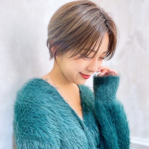 【30代40代大人女子人気】透け感バングのハンサムショート|LaBless ザ北浜PLAZA《髪質改善/ヘッドスパ/オージュア/メンズ歓迎》