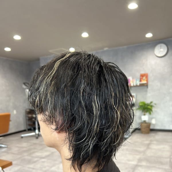 人気沸騰中！ウルフカット波打ちスパイラルパーマ|美容室NeCO