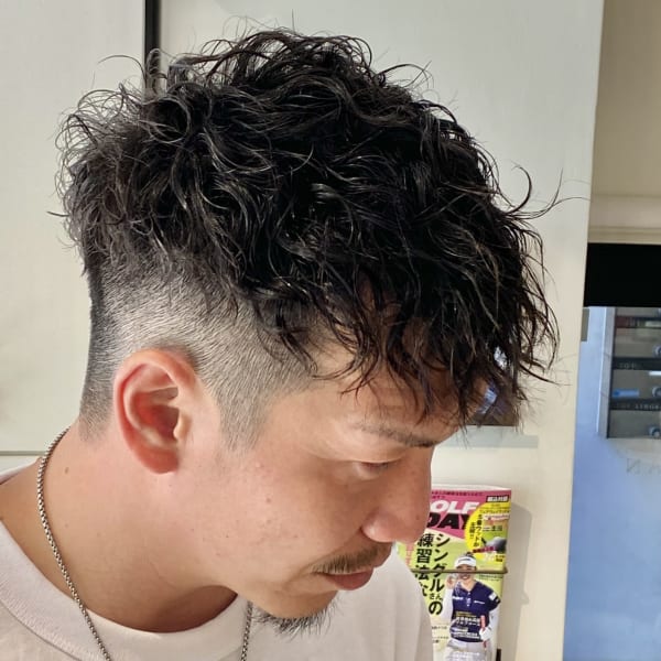 スペインカール|LINGKARAN Trois