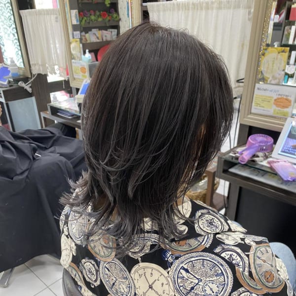 30代40代軟毛細毛の方くびれレイヤーウルフヘア