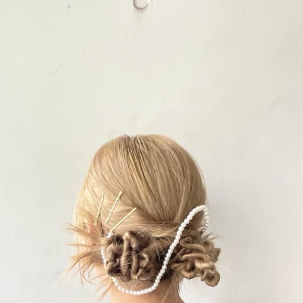 タイトツインシニヨン