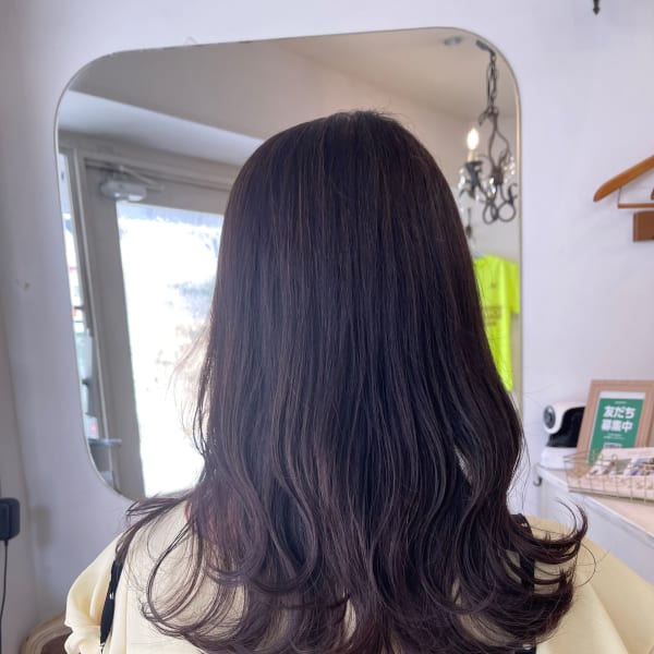 大人の艶髪アッシュブラック外ハネロング髪質改改善ヘルシーヘア