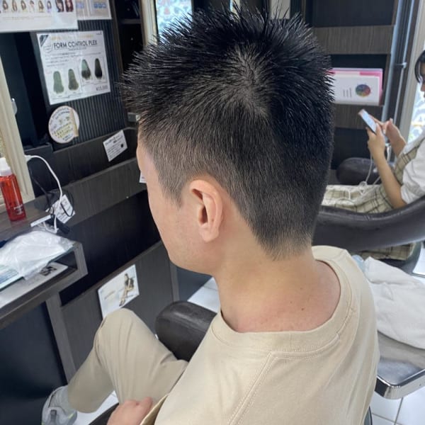30代40代スパイキー刈り上げメンズスタイル【錦糸町北口】