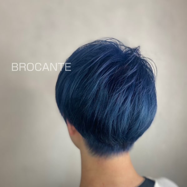 青髪 ネイビー Blue メンズカット 派手髪 韓国
