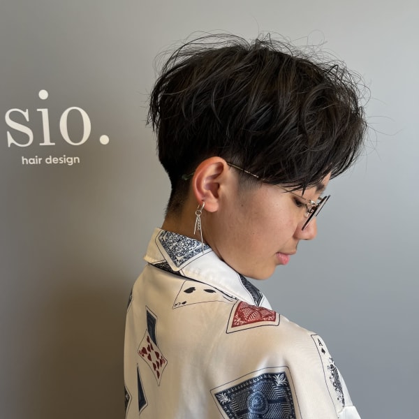 刈り上げショートヘア