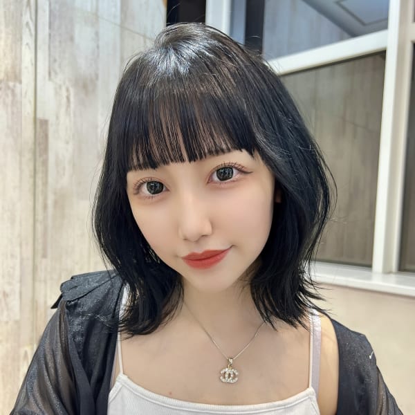 人気スタイル/面長補正/黒髪/切りっぱなしくびれヘア