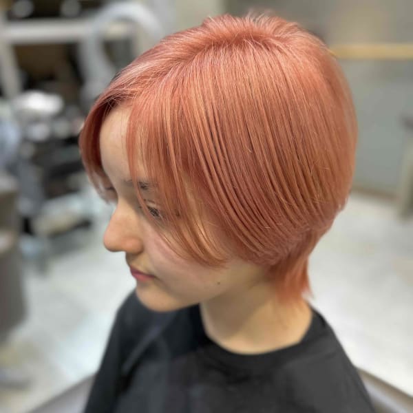 コーラルピンク