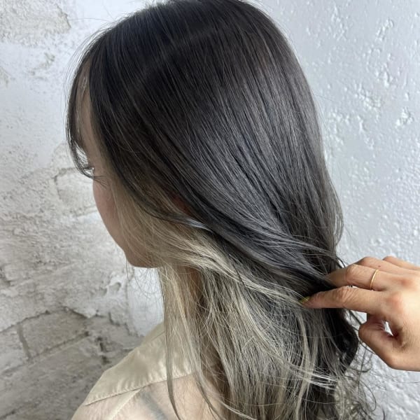 インナーカラーベージュグレージュ【池袋・池袋東口・池袋駅】