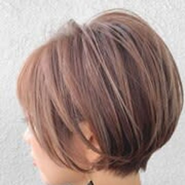 ショートボブ