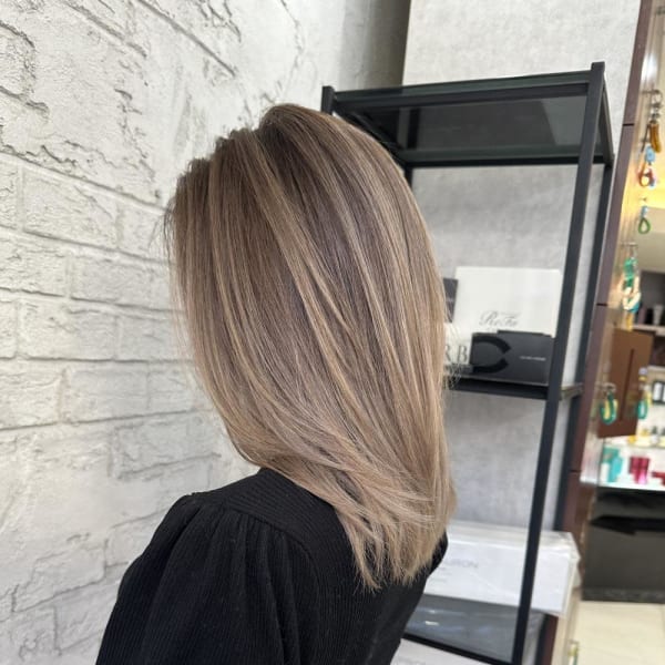 バレイヤージュミディアムレイヤーミルクティーベージュ2259