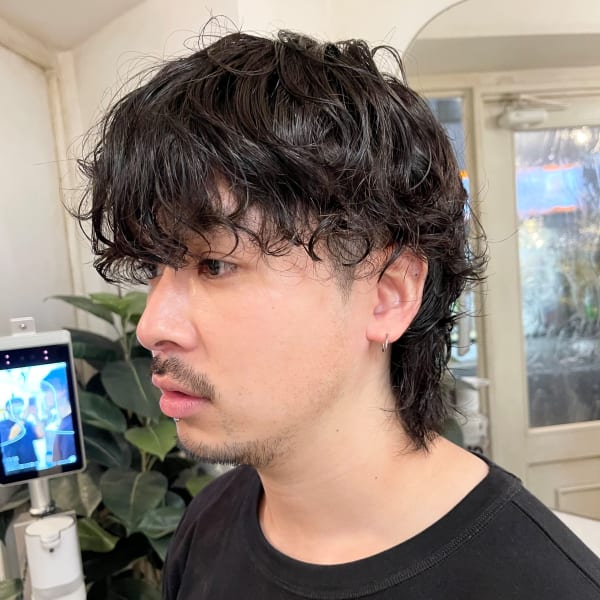 メンズマッシュショートヘアウルフ黒髪波巻きパイラルパーマ