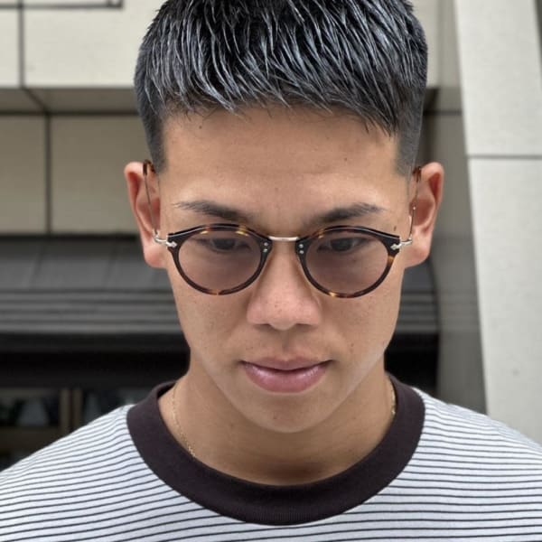 大人メンズ 黒髪パーマ あご髭男子 日本人 | ドルクス日本橋(ドルクス ニホンバシ)のヘアスタイル | 美容院・美容室を予約するなら楽天ビューティ