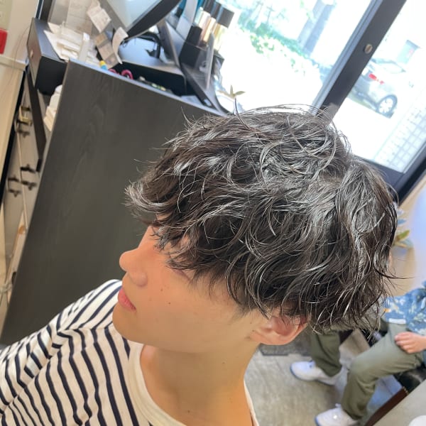 波巻きスパイラルパーマ|Jeune Homme LINGKARAN