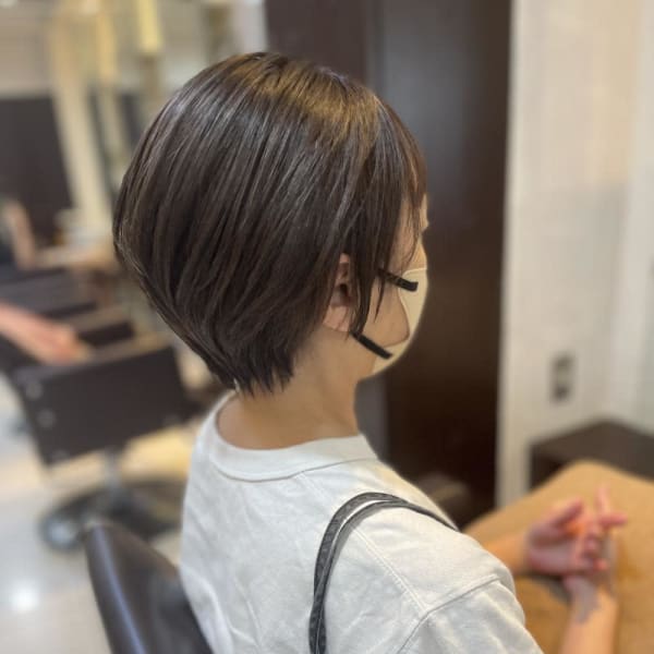 白髪をいかしたグレージュカラー