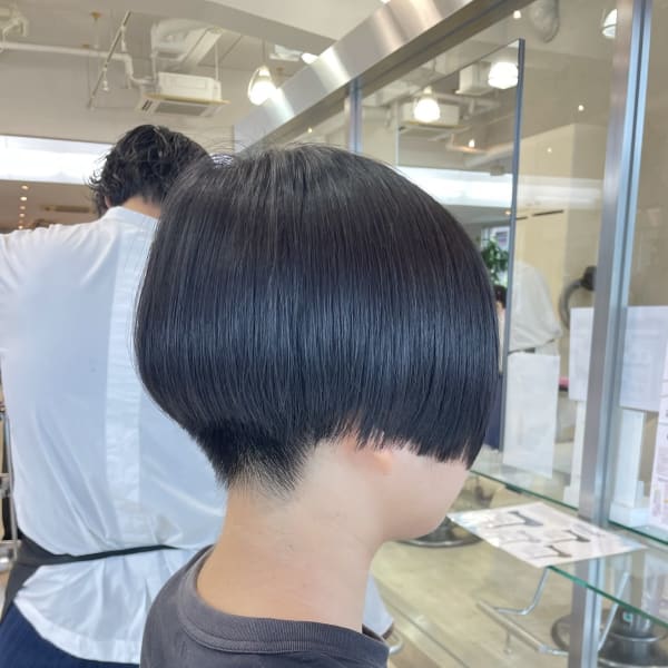 普段のケアが楽ちんな刈り上げショート short hair