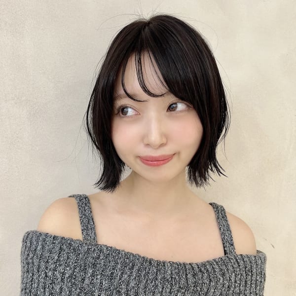 人気スタイル/丸顔補正/小顔/切りっぱなしボブ