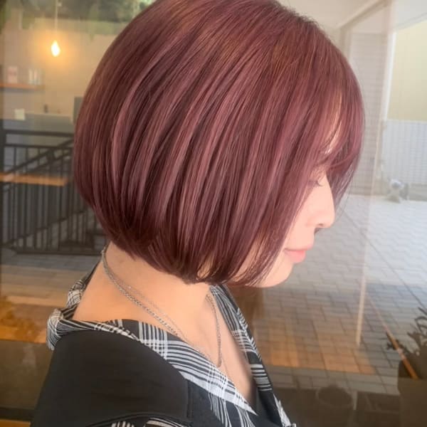 ハイトーン+ピンクベージュ+ショートボブ/ミニボブ