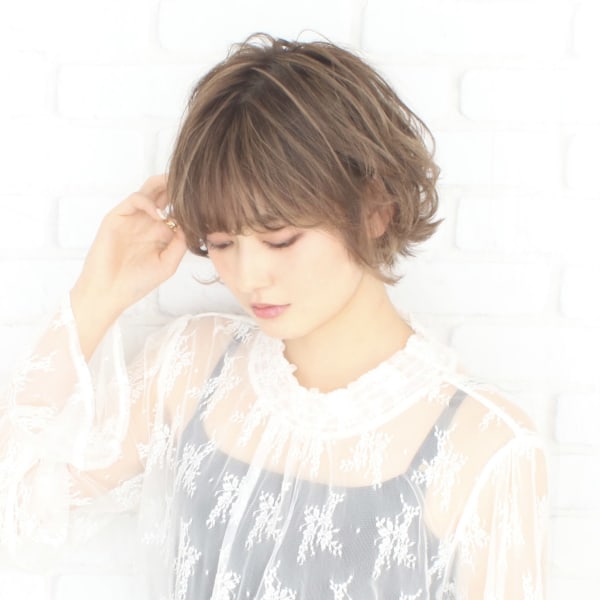 おしゃれ女子☆シアーカラーでマッシュショート