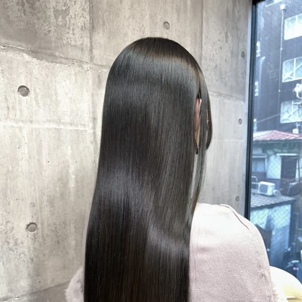 ずっと触っていたくなるようなサラサラストレート