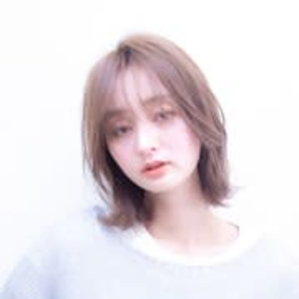 グレージュカラー ミディアムヘア♪|Menon