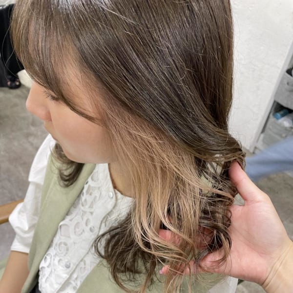 イヤリングカラーピンクベージュ