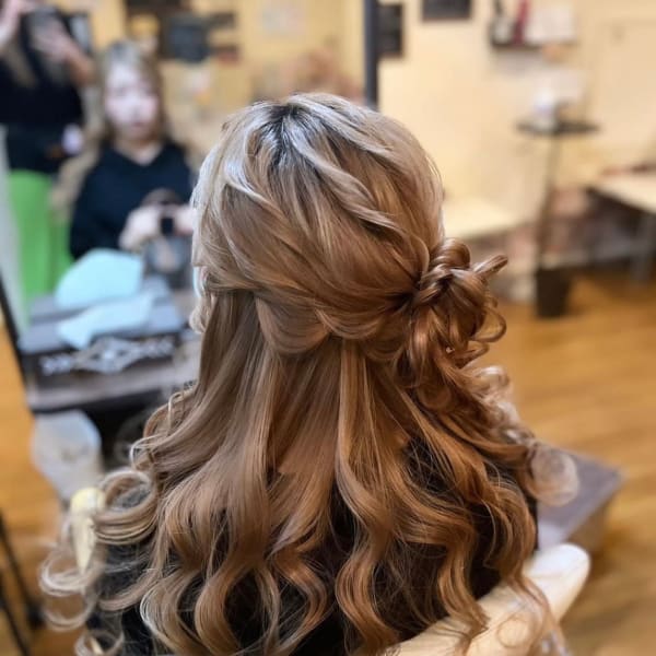 ヘアセット/ハーフアップ