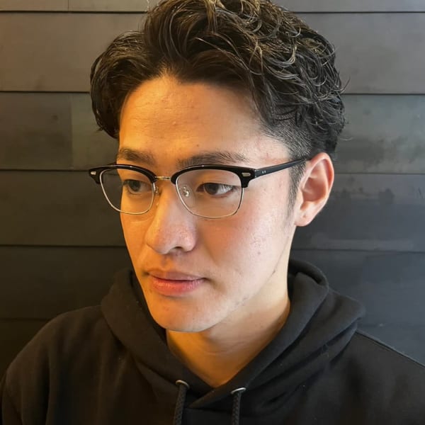 ツーブロック×アップバング メンズパーマ　ビジネス