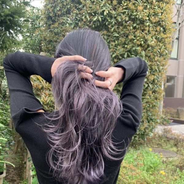 斜めバンググレージュカラー デザインカラー シルキーベージュ