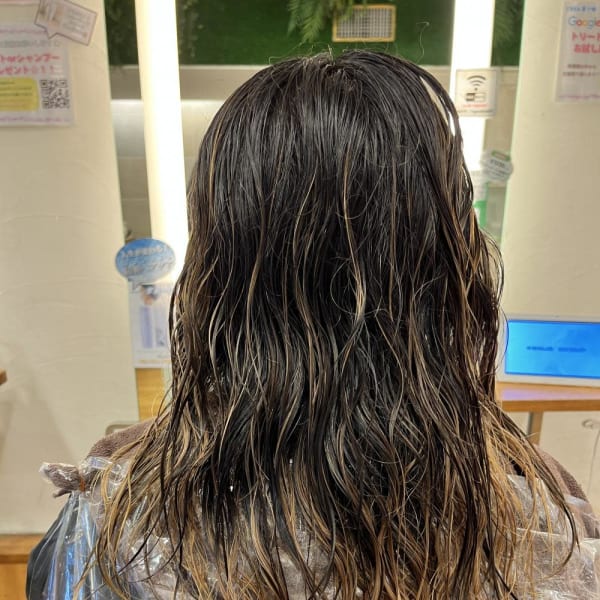 酸性ストレート/縮毛矯正/髪質改善トリートメント