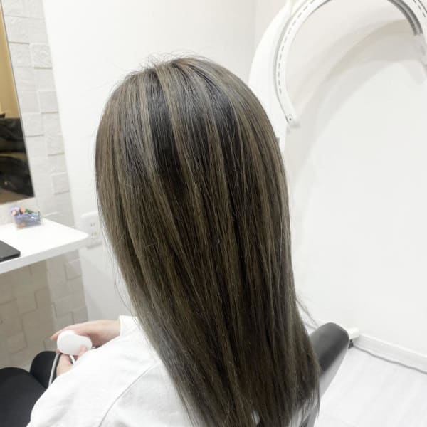 ナチュラルバレイヤージュ