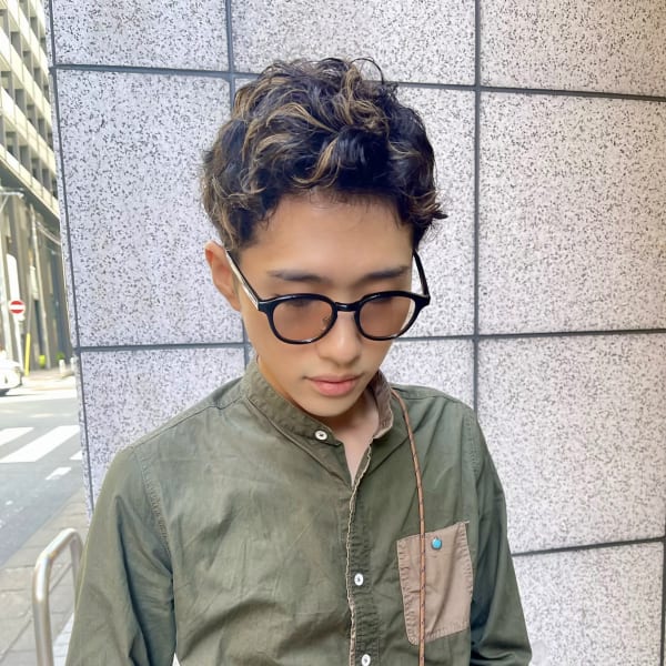 【福岡天神赤坂】20代30代/メンズパーマ/ハイライトカラー