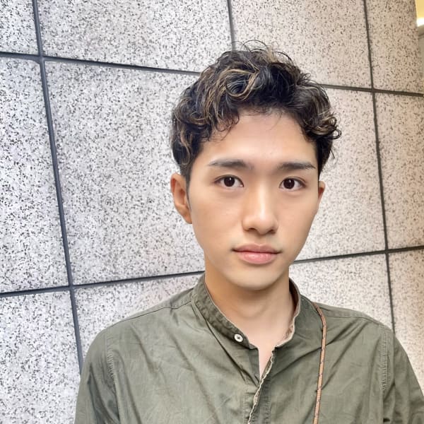 【福岡天神赤坂】20代30代/メンズ/ハイライト/フェード風