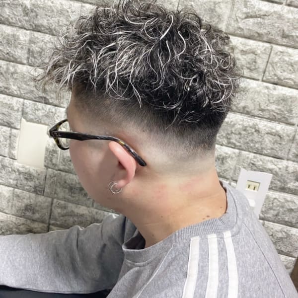 ホワイトメッシュにパーマ|trip ヘアメイク 東山店