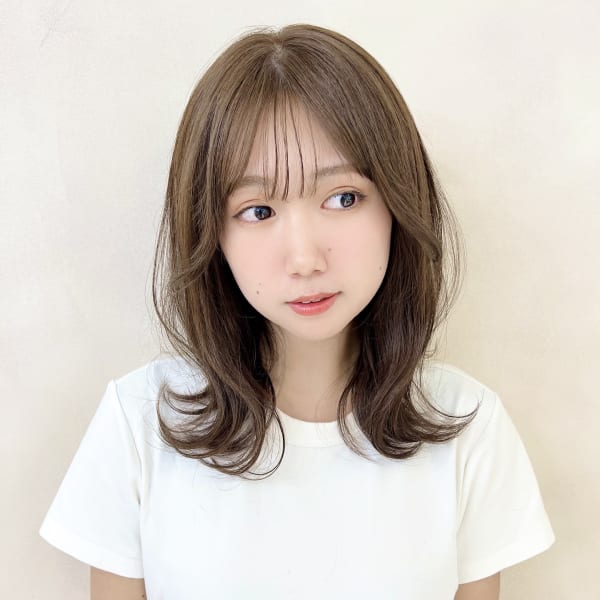 人気スタイル/丸顔補正/小顔/くびれミディアム