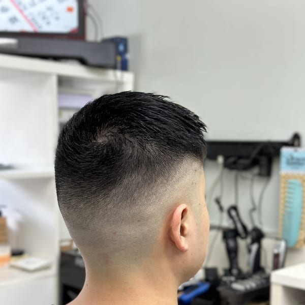 スキンフェードスタイル|COIFFURE