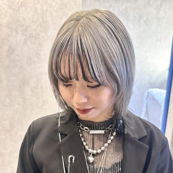 wolf × white greige